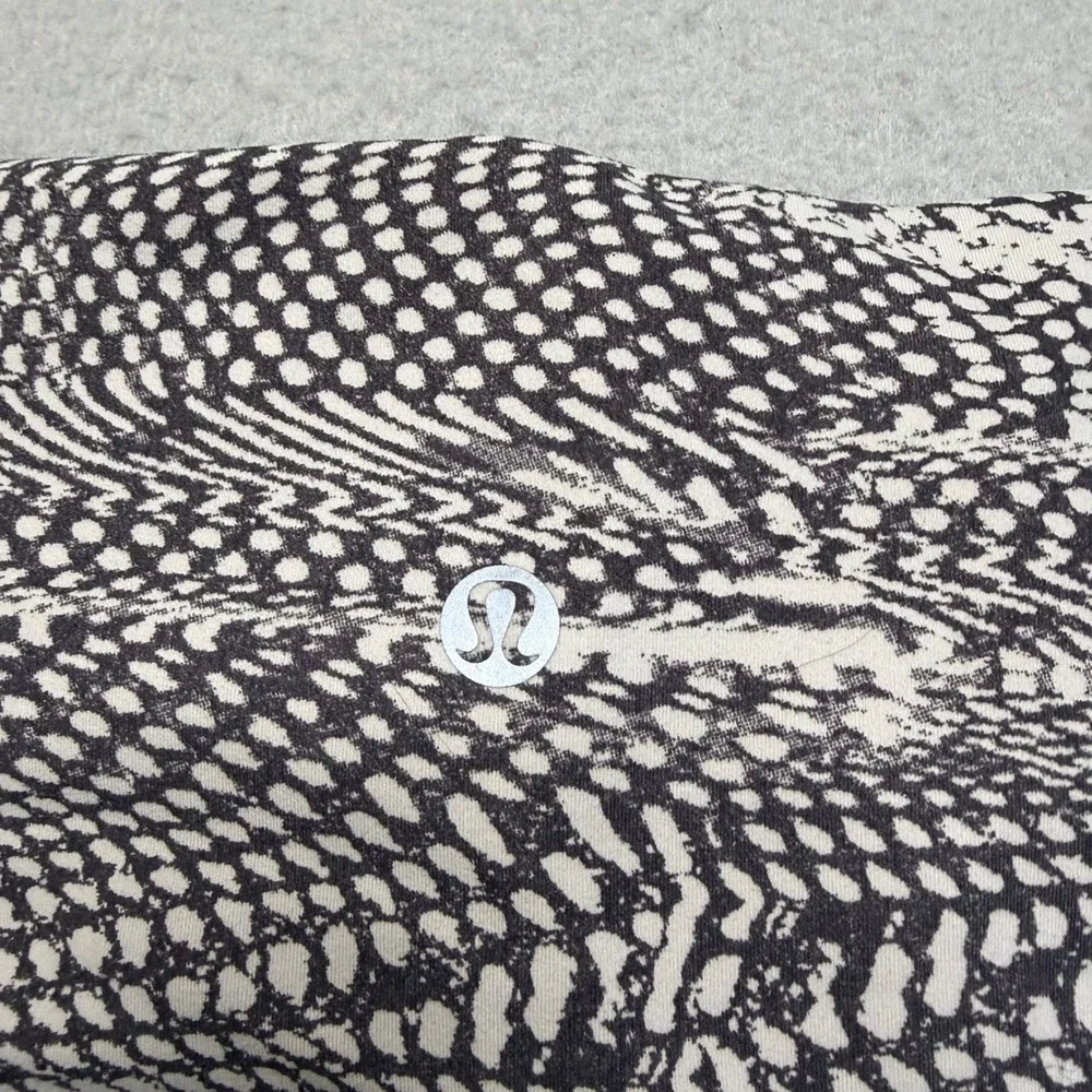 Lululemon Speed Up Short Women 8 Black White Snakeskin High Rise Athletic